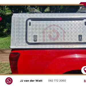 ISUZU KB-250 Canopy D/C (#306)