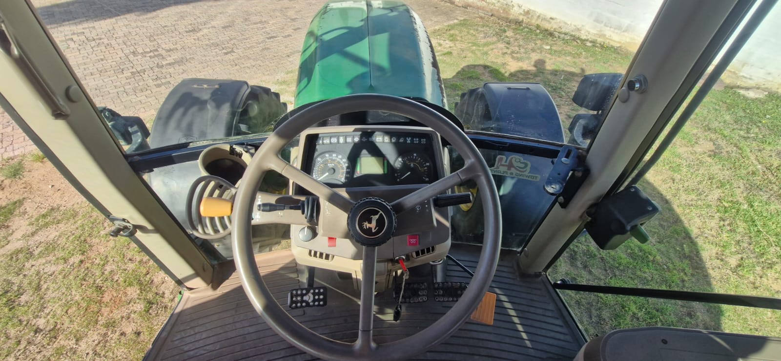 2013 John Deere 6930 4x4 (#298) - Image 4