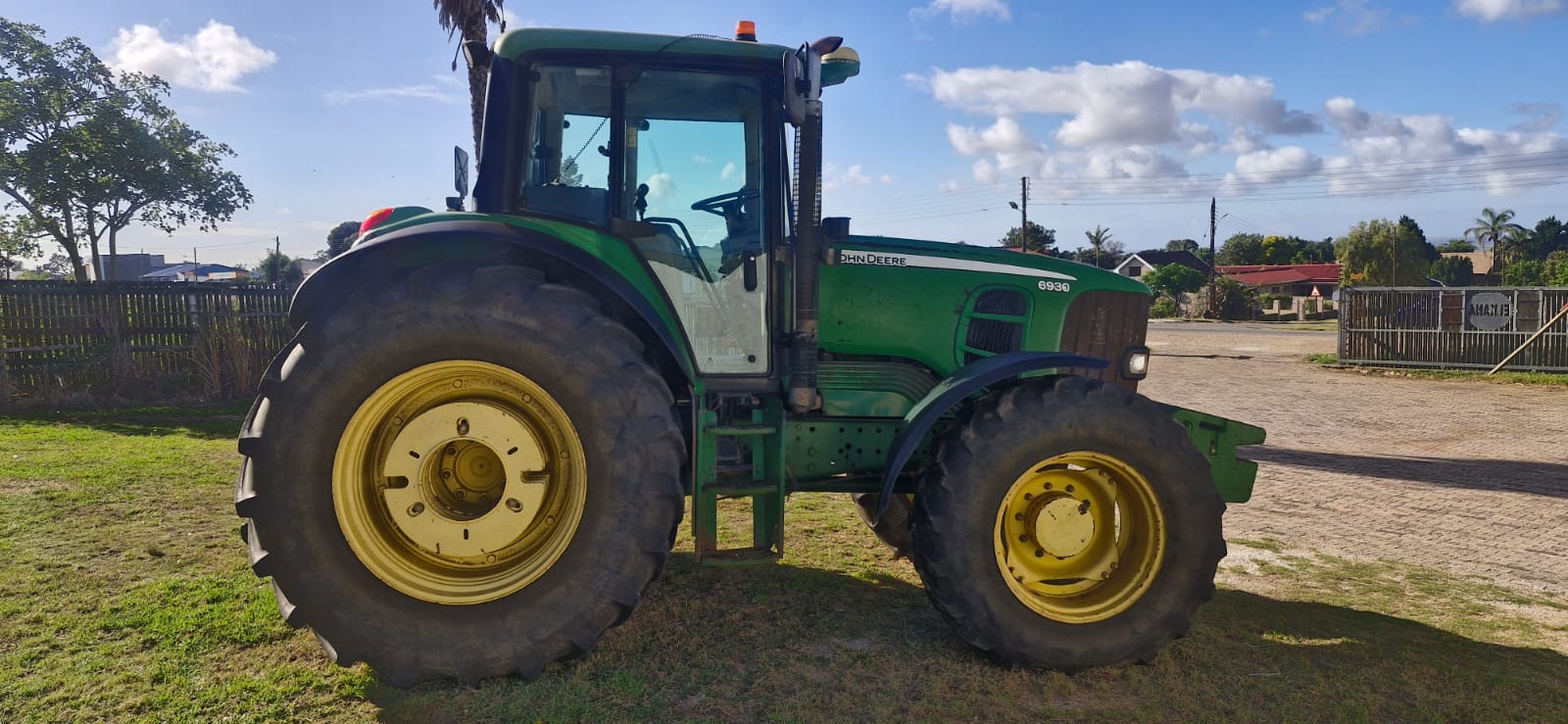 2013 John Deere 6930 4x4 (#298) - Image 7