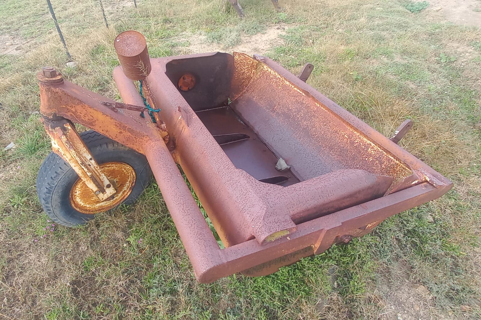 MF Dam Scoop - Image 2