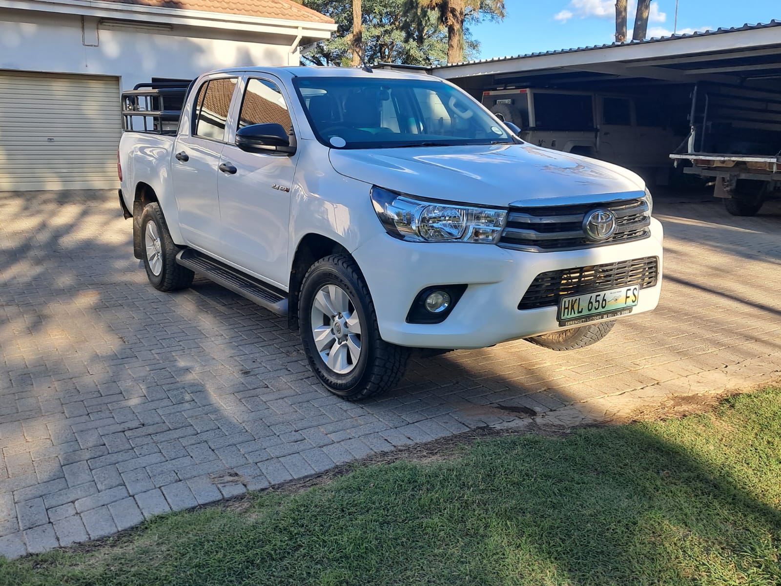 2018 Toyota Hilux 2.4 SRX 4x4 - Image 2