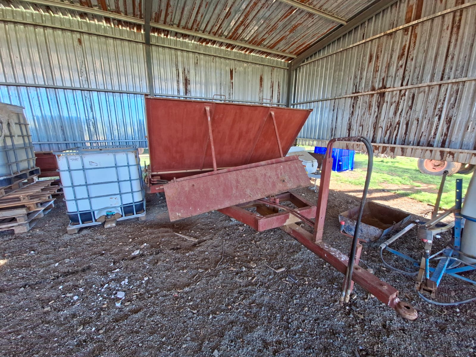 Lime Spreader - Image 3