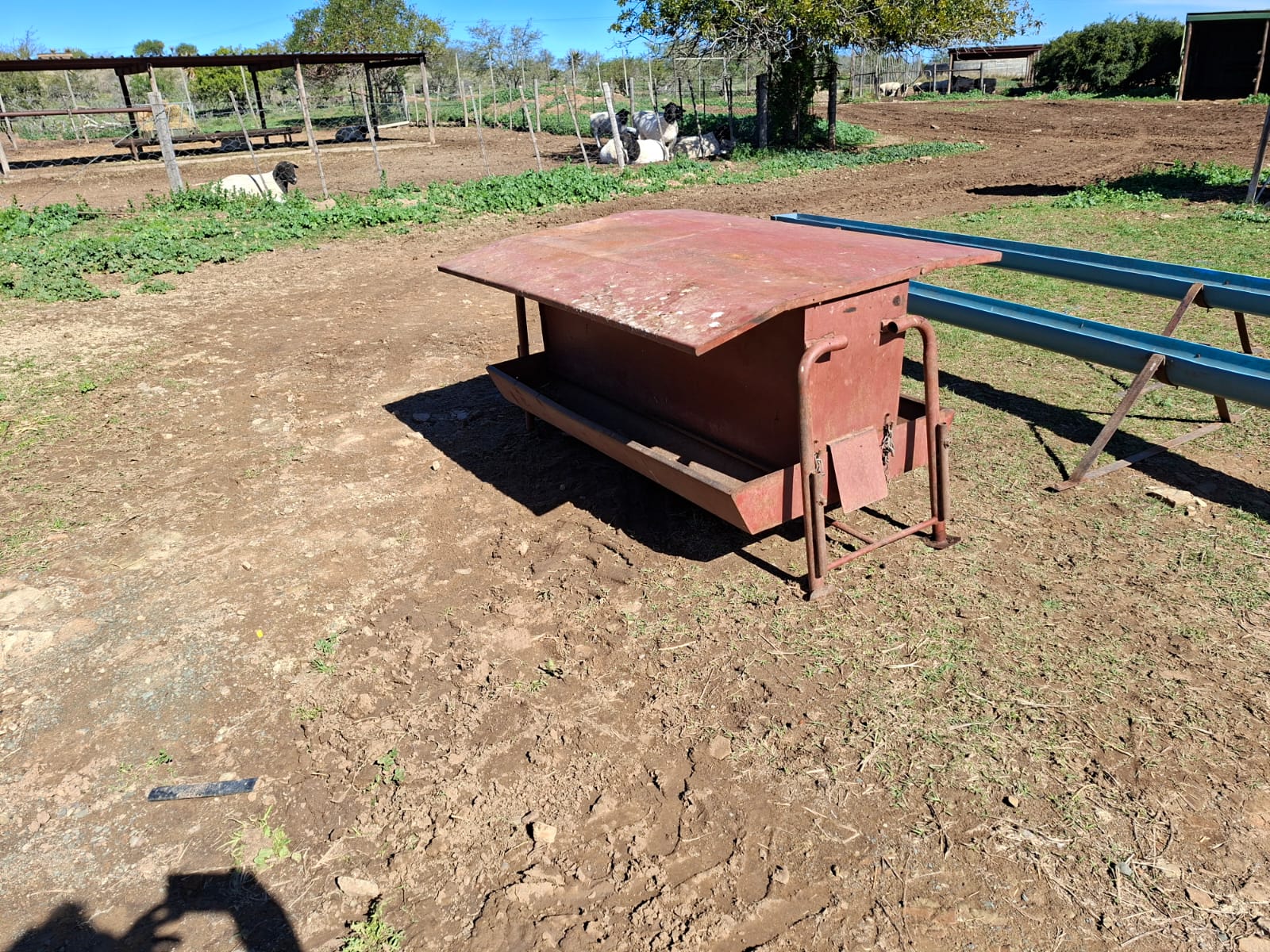 Steel Feeding Troughs - Image 4