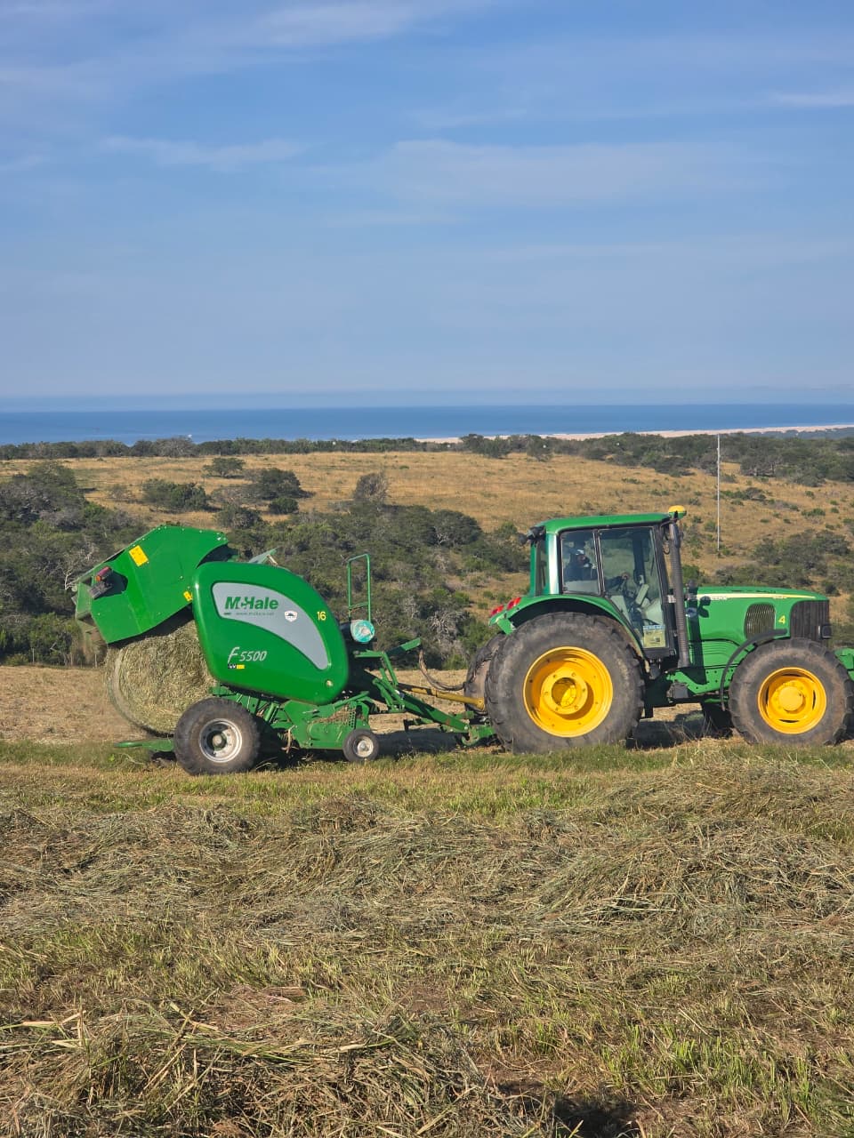 McHALE F5500 ROUND BALER - Image 3