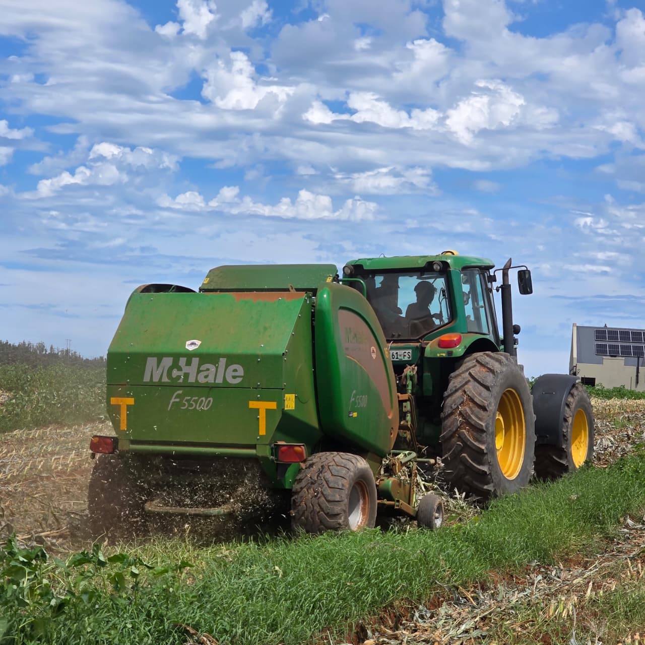 McHALE F5500 ROUND BALER - Image 2
